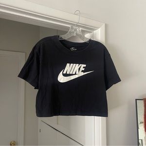 Nike Crop Top